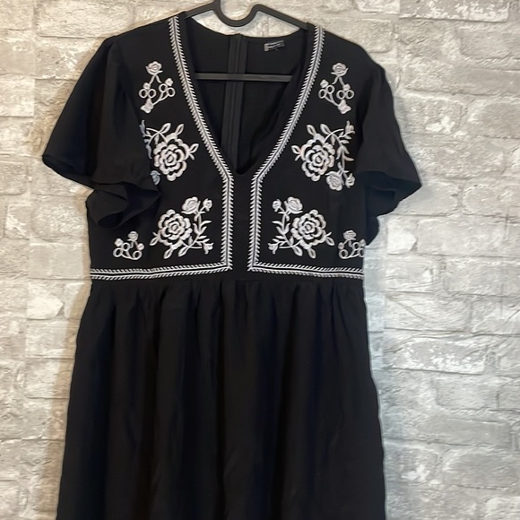 Mexican black and white summer dress | size large | Rose Dress - Picture 2 of 4